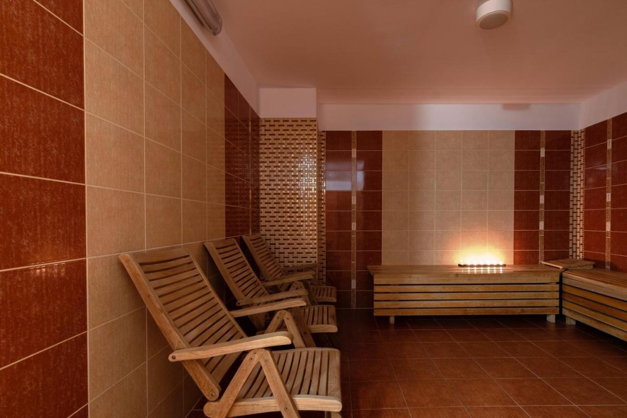 Wellness Hotel Pod Kycmolem Horni Lomna Exterior foto