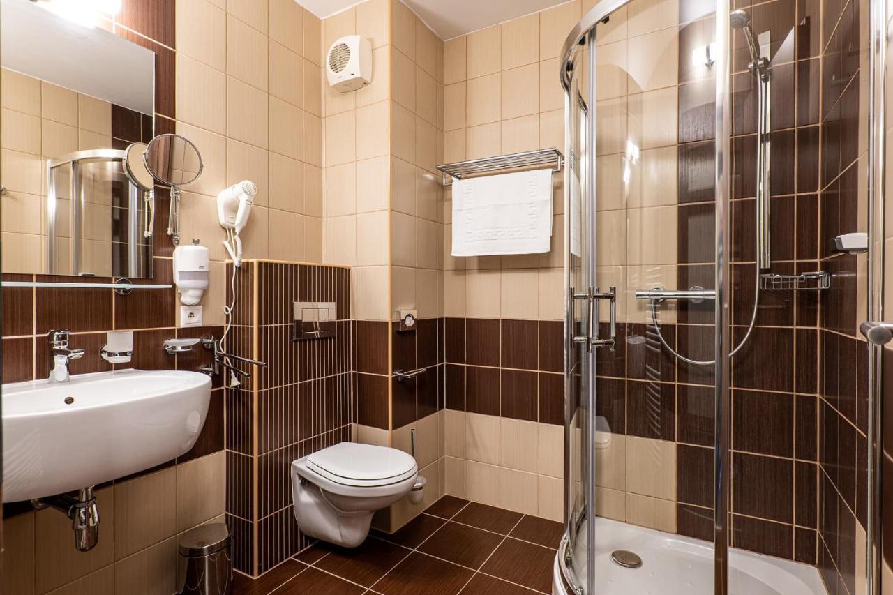 Wellness Hotel Pod Kycmolem Horni Lomna Exterior foto