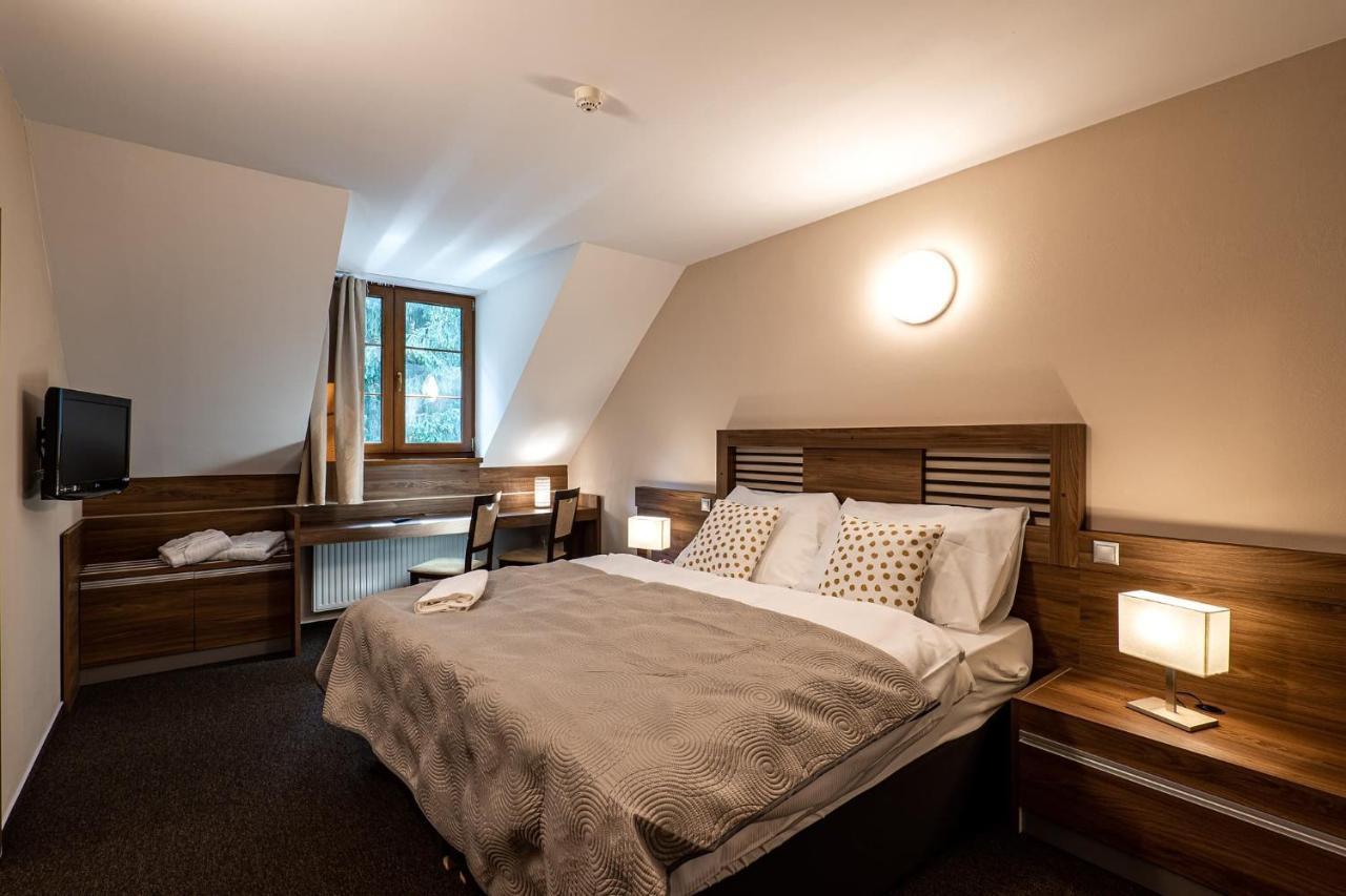 Wellness Hotel Pod Kycmolem Horni Lomna Exterior foto